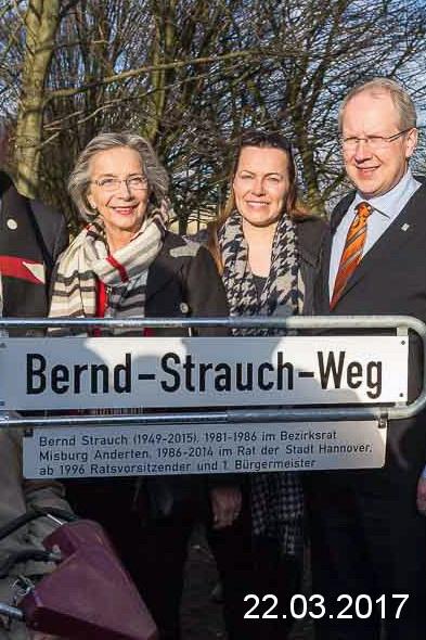 00b.jpg - Einweihung des Bernd-Strauch-Wegesam 22.03.2017 in Hannover (Niedersachsen) . Foto: Ulrich Stamm/Stadtreporter.deFoto ist honorarpflichtig - PersÃ¶nlichkeitsrechte bei VerÃ¶ffentlichung beachten - Nur redaktionelle Verwendung - Belegexemplar erbeten!Buchungsanfragen an info@ulrich-stamm.com