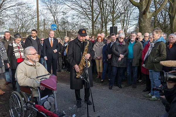 03.jpg - Einweihung des Bernd-Strauch-Wegesam 22.03.2017 in Hannover (Niedersachsen) . Foto: Ulrich Stamm/Stadtreporter.deFoto ist honorarpflichtig - PersÃ¶nlichkeitsrechte bei VerÃ¶ffentlichung beachten - Nur redaktionelle Verwendung - Belegexemplar erbeten!Buchungsanfragen an info@ulrich-stamm.com