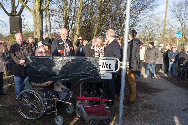 07.jpg - Einweihung des Bernd-Strauch-Wegesam 22.03.2017 in Hannover (Niedersachsen) . Foto: Ulrich Stamm/Stadtreporter.deFoto ist honorarpflichtig - PersÃ¶nlichkeitsrechte bei VerÃ¶ffentlichung beachten - Nur redaktionelle Verwendung - Belegexemplar erbeten!Buchungsanfragen an info@ulrich-stamm.com