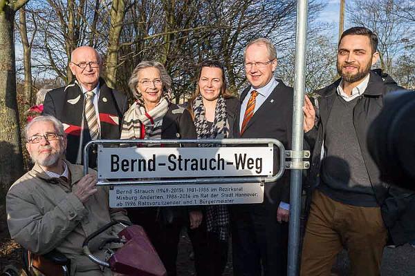 10.jpg - Einweihung des Bernd-Strauch-Wegesam 22.03.2017 in Hannover (Niedersachsen) . Foto: Ulrich Stamm/Stadtreporter.deFoto ist honorarpflichtig - PersÃ¶nlichkeitsrechte bei VerÃ¶ffentlichung beachten - Nur redaktionelle Verwendung - Belegexemplar erbeten!Buchungsanfragen an info@ulrich-stamm.com