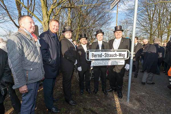 11.jpg - Einweihung des Bernd-Strauch-Wegesam 22.03.2017 in Hannover (Niedersachsen) . Foto: Ulrich Stamm/Stadtreporter.deFoto ist honorarpflichtig - PersÃ¶nlichkeitsrechte bei VerÃ¶ffentlichung beachten - Nur redaktionelle Verwendung - Belegexemplar erbeten!Buchungsanfragen an info@ulrich-stamm.com