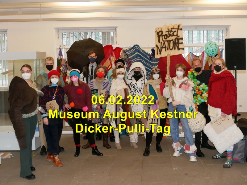 A Museum August Kestner Dicker-Pulli-Tag -